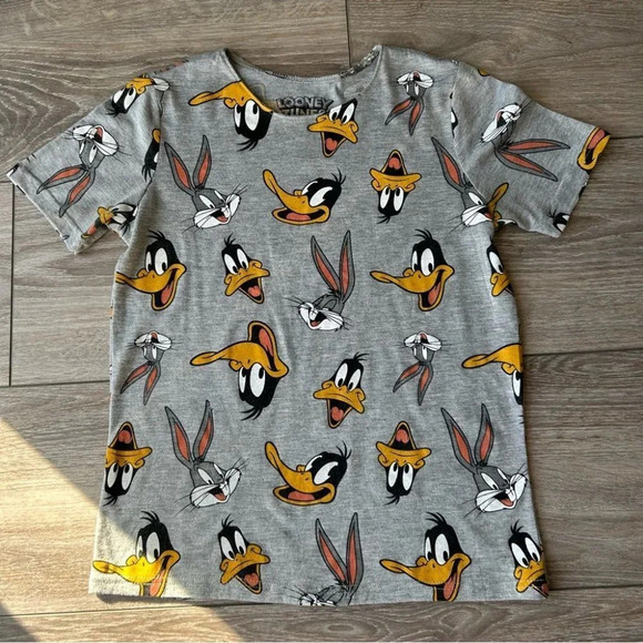 Looney Tunes Soft and Stretchy Short Sleeve Top - Picture 4 of 11